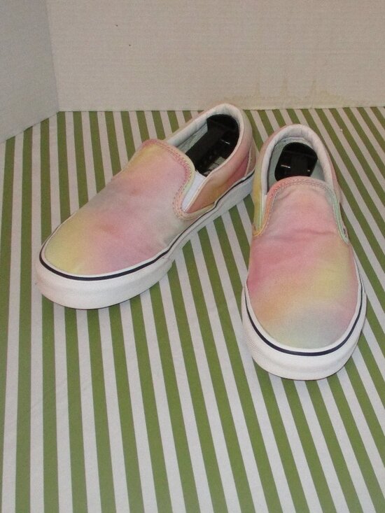 Vans Off the Wall Slip-on Sneakers - Picture 5 of 14